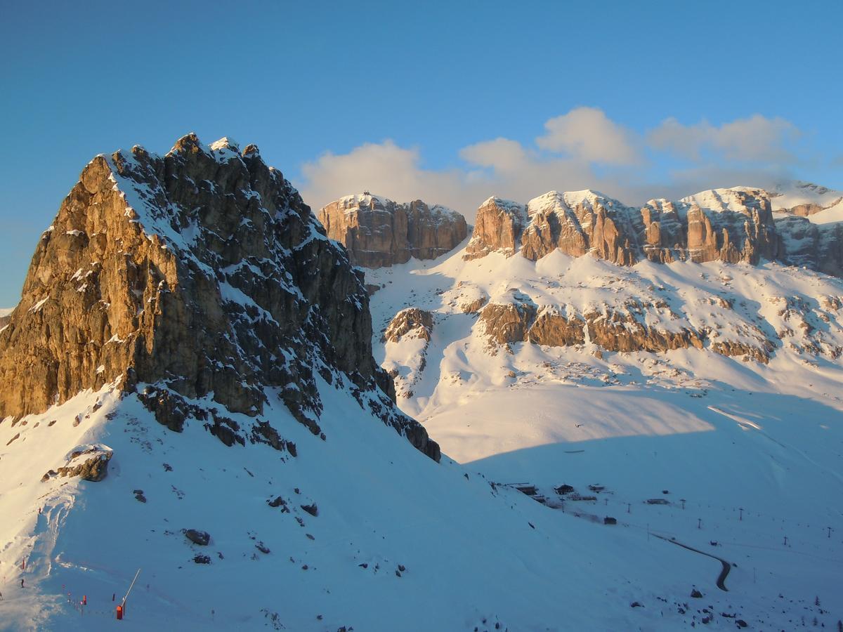 Olympic Spa Hotel - Adults Only Vigo di Fassa Bagian luar foto